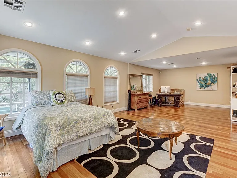 7001 Alamitos Cir — Photo 28