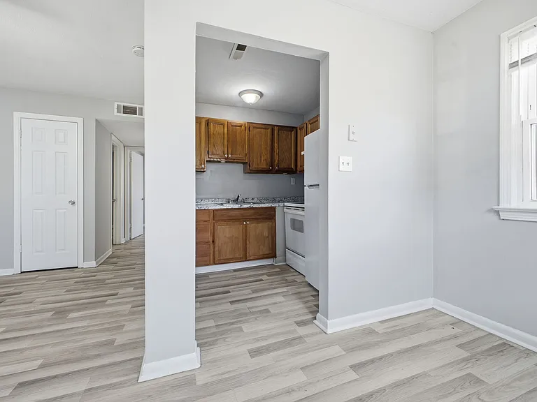 507 Ashlawn Dr #5 — Photo 5