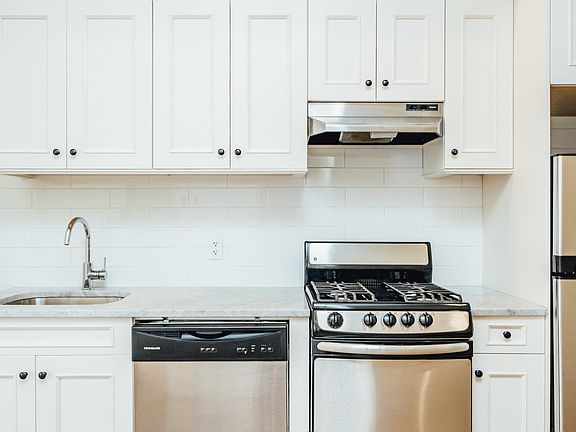 3rd image of 26 Irving Ave #2C