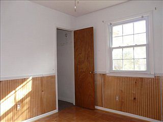 5th image of 304 Robin Dr