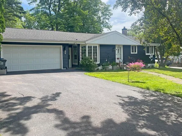 704 Ebony Ave, Duluth, MN 55811
