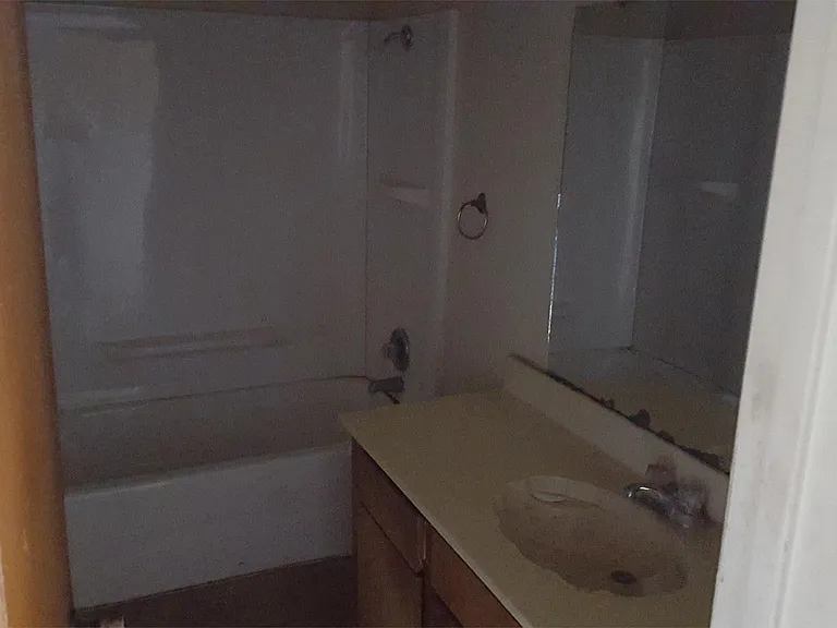 1037 Southmoor Ave — Photo 6