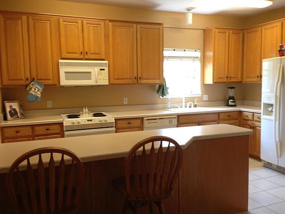 5th image of 615 Kilcullen Dr