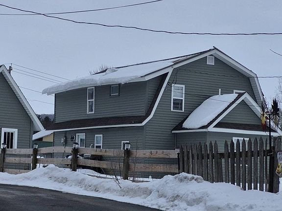 3rd image of 20688 Hunt St