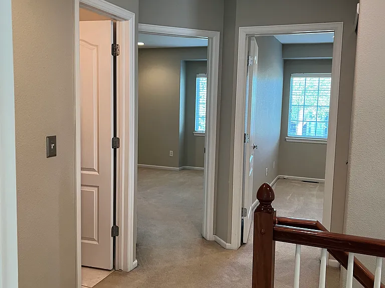 15970 Hedgeway Dr — Photo 18
