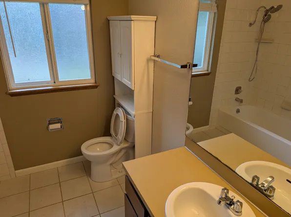 23009 97th Ave W, Edmonds, WA 98020