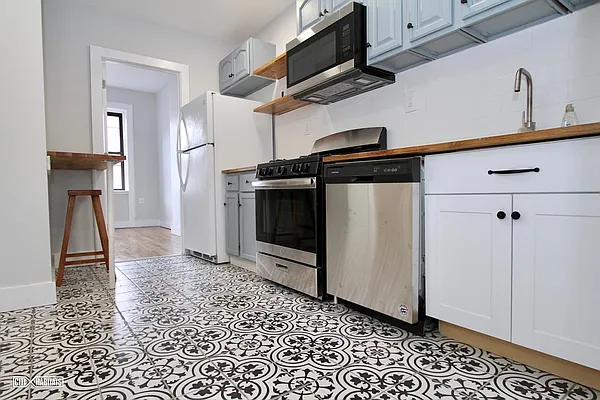 Rented by Citi Habitats | media 12