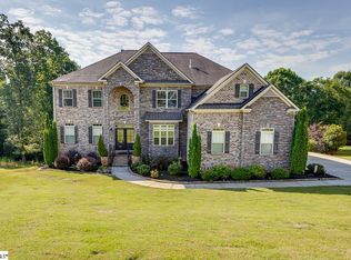 330 Tuxedo Ln, Greer, SC 29651