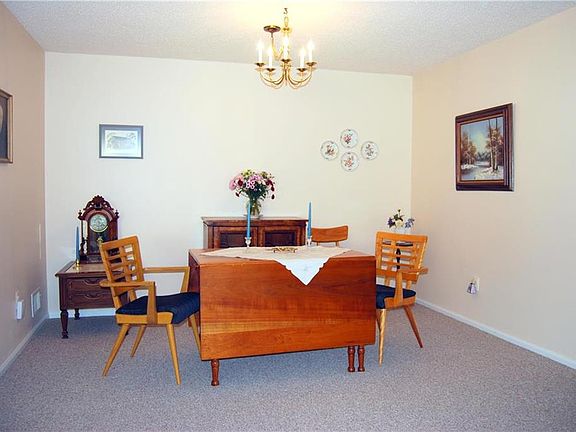 3rd image of 1967 Willings Ln