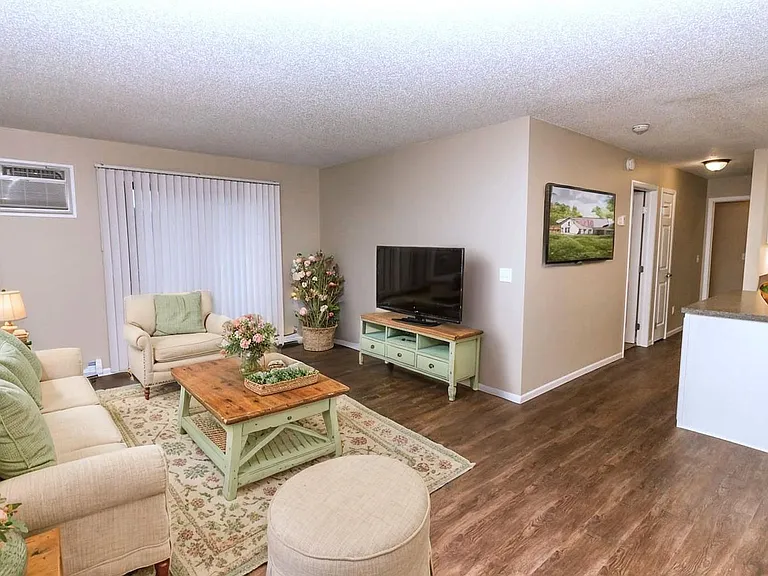 Terrace Hills Apartments — Photo 22