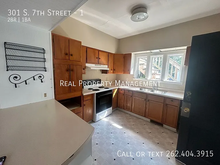 301 S 7th St #1 — Photo 2
