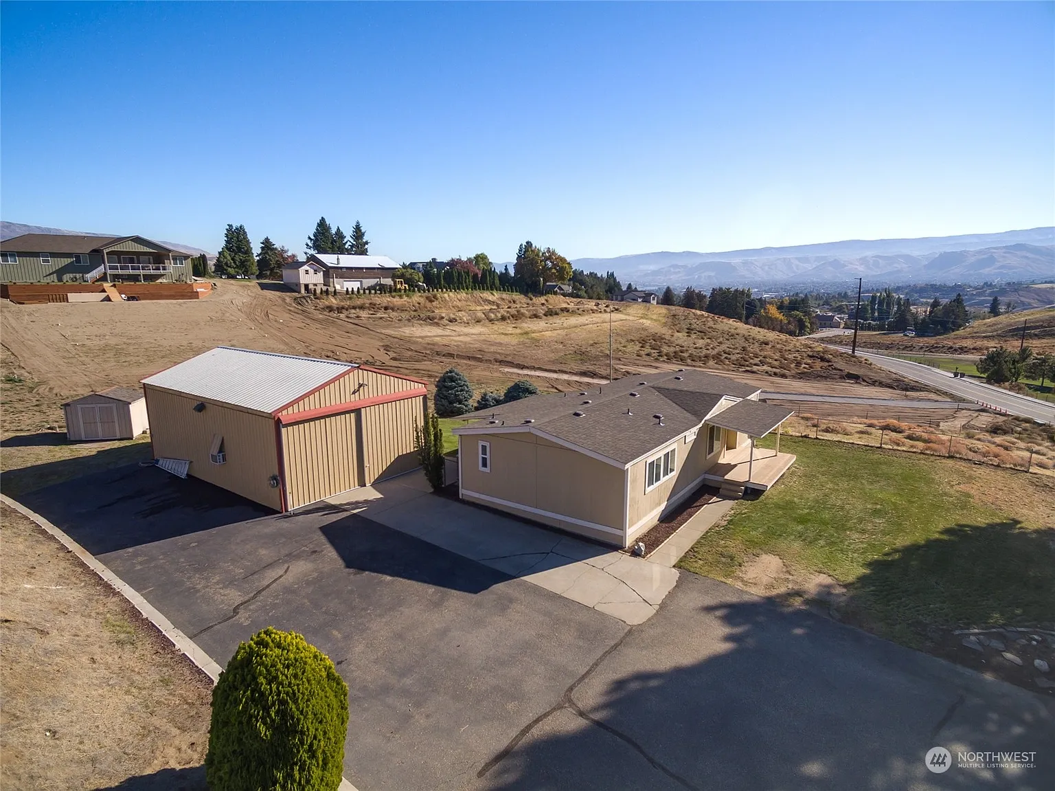 3611 Knowles Road photo 1