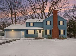 383 Wimbledon Rd, Rochester, NY 14617