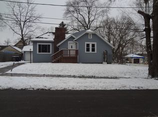 37 Julian St, Elgin, IL 60120