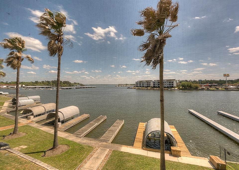 1st image of 15637 Marina Dr