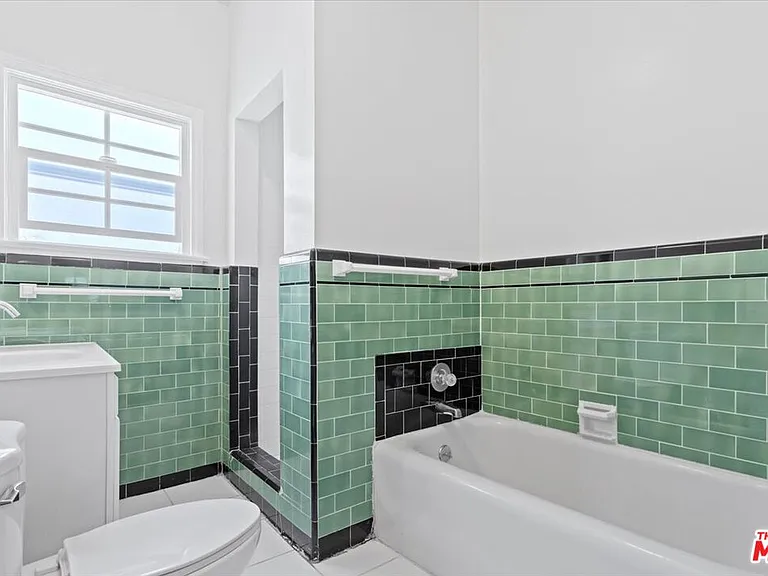 6217 Orange St #4 — Photo 15