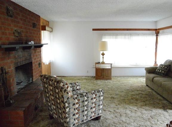 2nd image of 12010 Laurel Ave