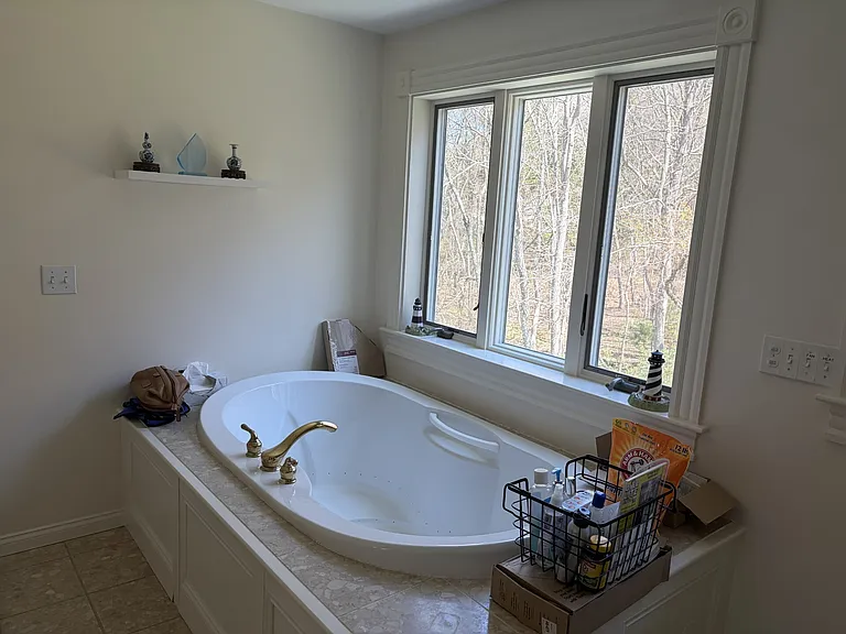 100 Gondola Ave — Photo 14