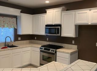 2915 Crescent Ridge St, Bakersfield, CA 93313