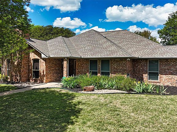 4th image of 533 Hidden Brooke Dr