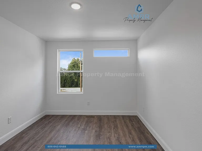 1020 States Ave — Photo 18