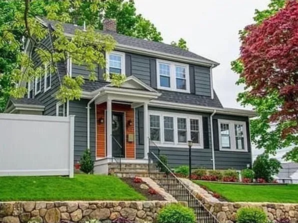 103 Utica St, Quincy, MA 02169