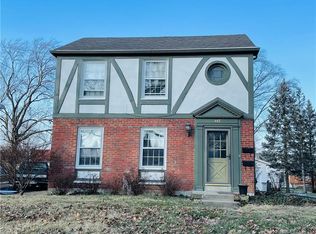 447 Orchard Dr, Oakwood, OH 45419