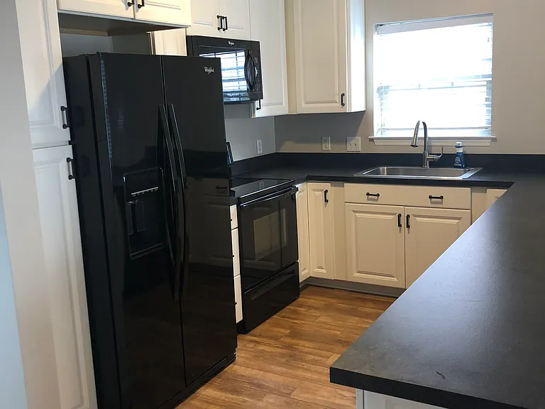 3923 Gladiola Ct #201 — Photo 6