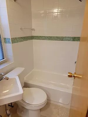 5th image of 82 Bayard St APT 6