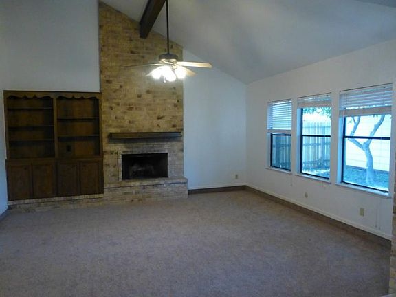 2nd image of 3229 Dunbarton Oak St