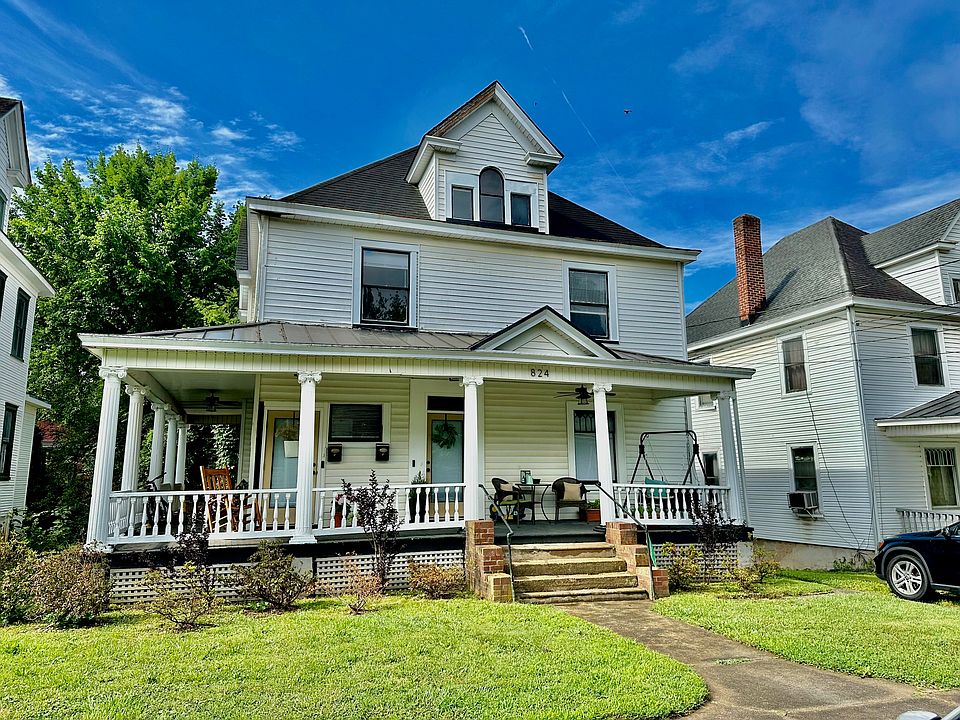 Welcome to 824 Marshall Ave SW! Upstairs Apartment for Rent!