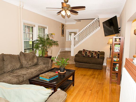 Spacious LR greets you