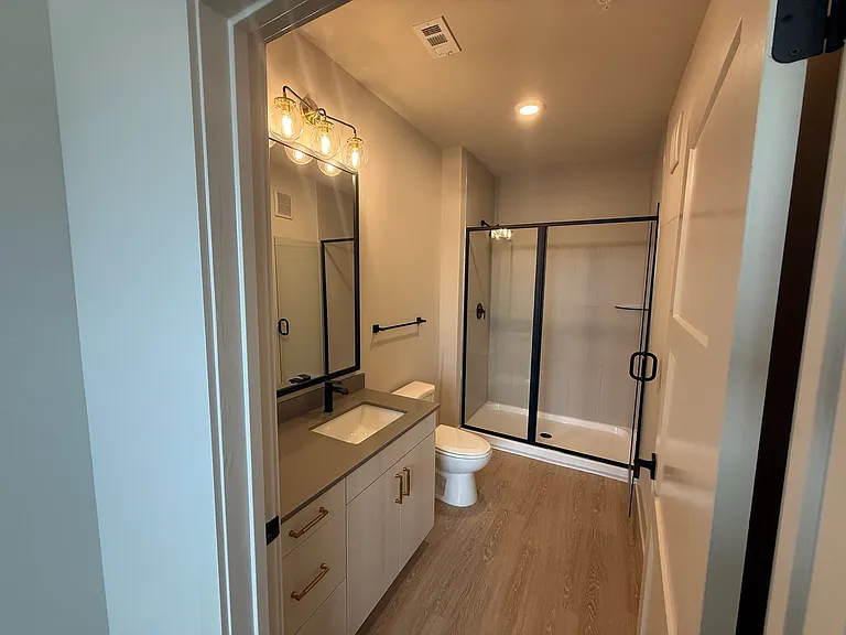 District on the Etowah Apartments — Photo 602