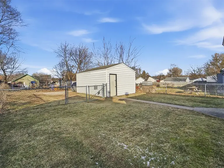 2644 Chicago Ave — Photo 5