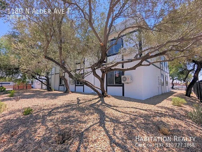 1180 N Alder Ave #F — Photo 3