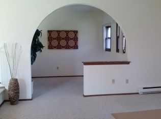 5231 Woodbridge Ln S #202, Greenfield, WI 53221