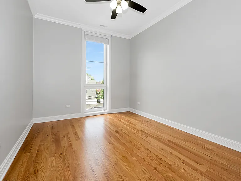 520 N Western Ave #3A — Photo 2