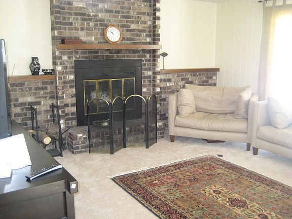5th image of 12015 44th Ave N