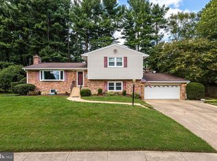 705 Skyline Ct NE, Vienna, VA 22180