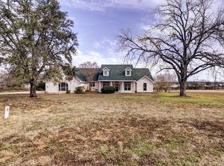 307 E Main, Stockdale, TX 78160