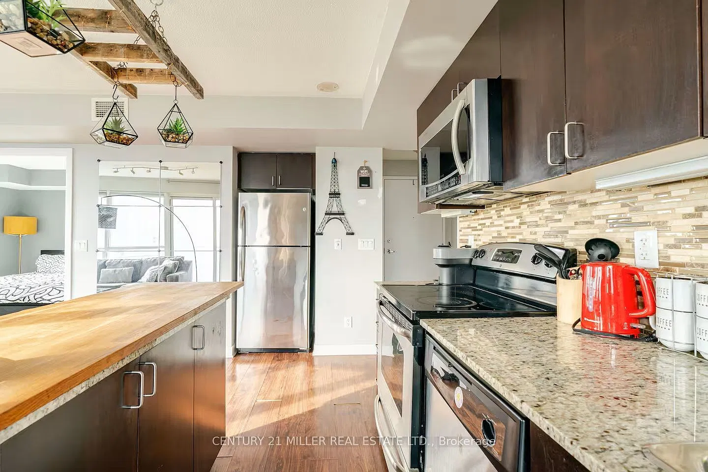 2 bed, $3,200 — Photo 4
