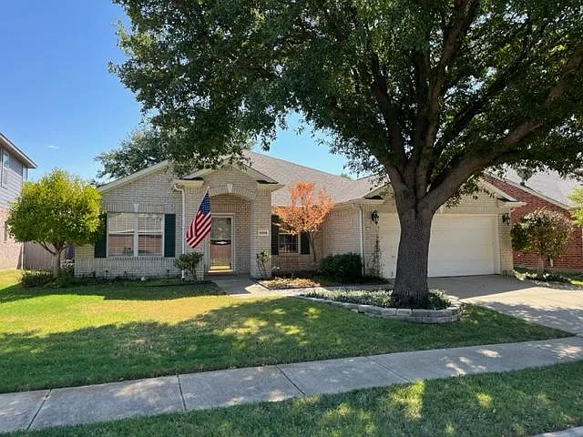 3 bed, 2200 sqft, $2,500 — Photo 1