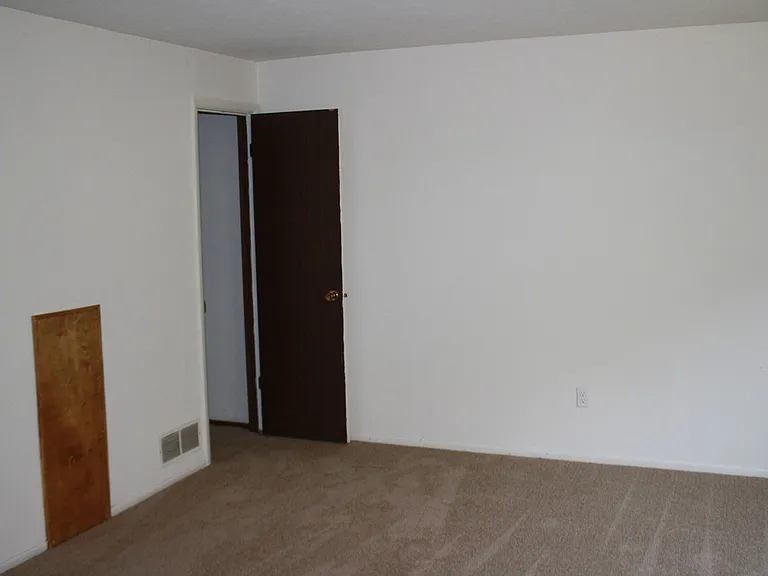 Hampshire Estates Apartments and Self Storage — Photo 63