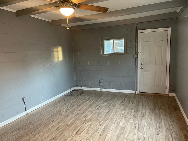 3217 James Ave — Photo 12
