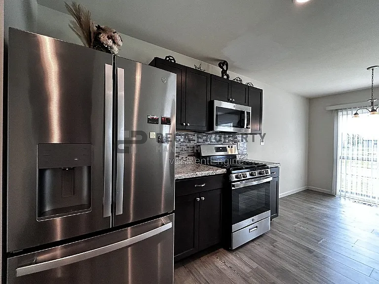 288 Crestfield Ct — Photo 8