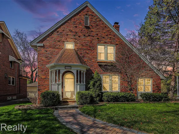 1265 Bedford Rd, Grosse Pointe Park, MI 48230