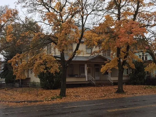 Renovated Studio West Central Apartment | Historic Building | Pet Friendly, 1425 1/2 N Madison St, Spokane, WA 99201