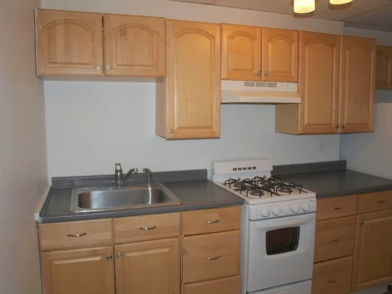 215 Chelmsford St #C — Photo 4