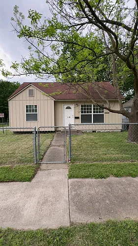 1920 S Joplin St Photo 1