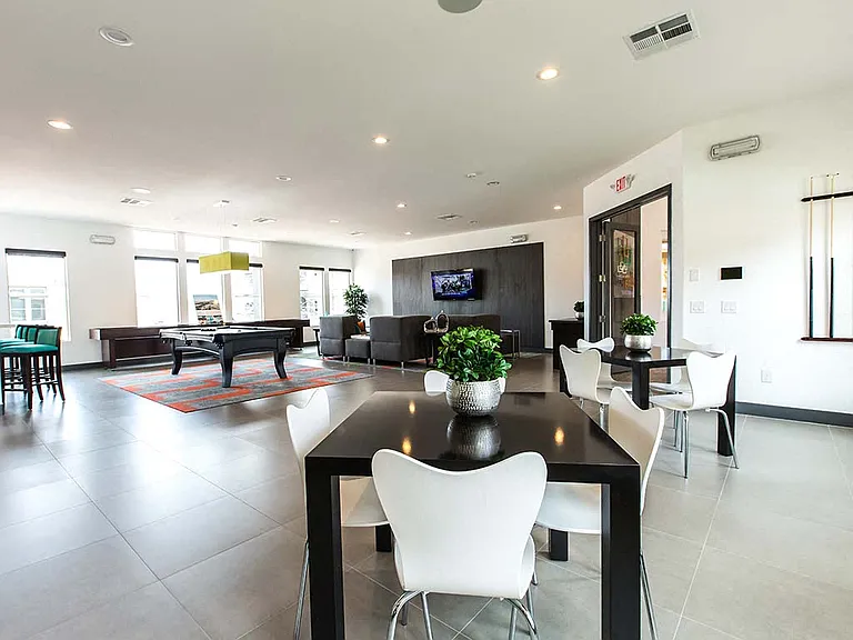 THE GALLERY APARTMENT HOMES — Photo 25